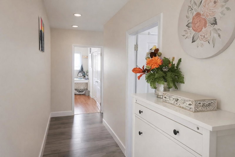 27964 Ledunne Avenue, Abbotsford, V4X 1H5 | Image 2