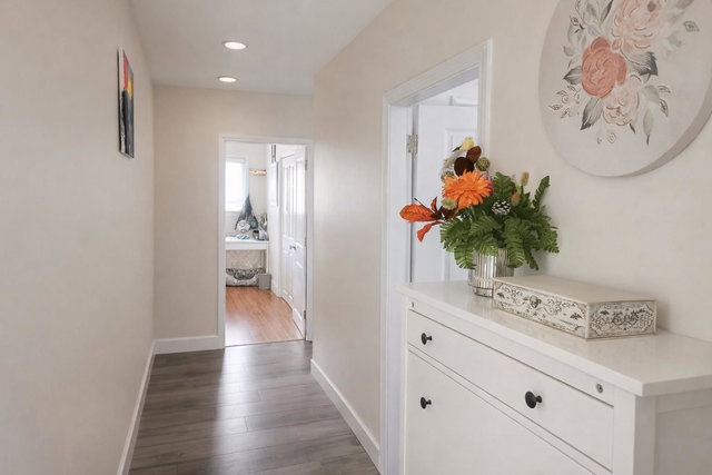 27964 Ledunne Avenue