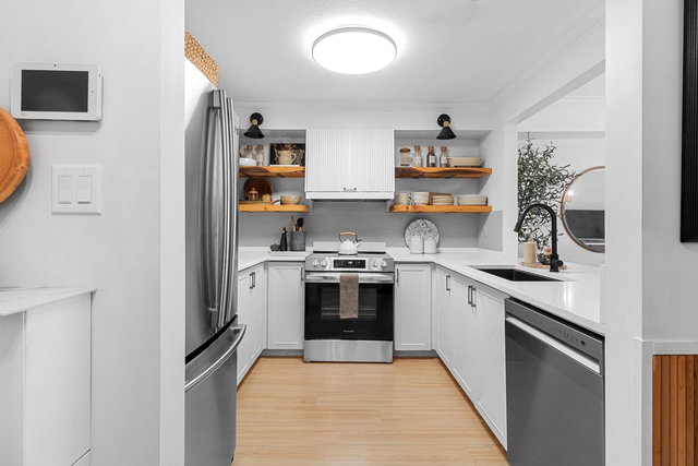 105 - 1199 Westwood Street