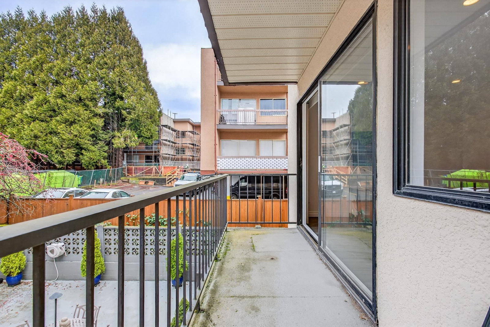 Listing Image 14
