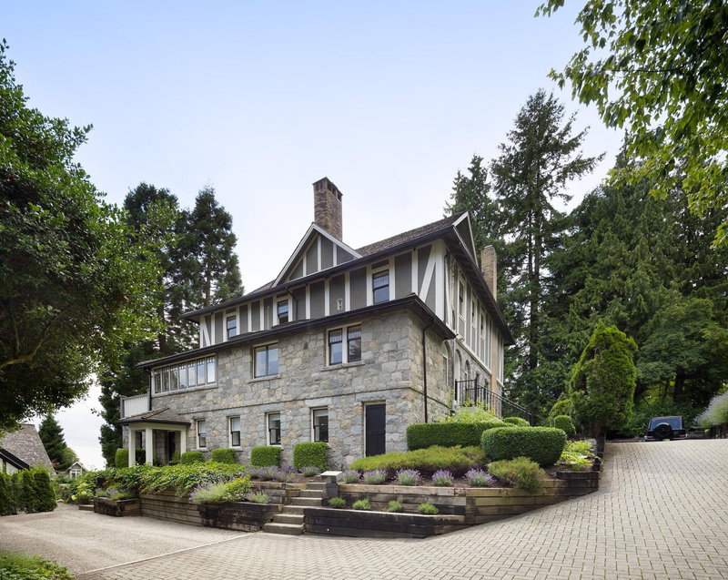 3545 Dowsley Court, North Vancouver, V7N 1X4 | Image 2