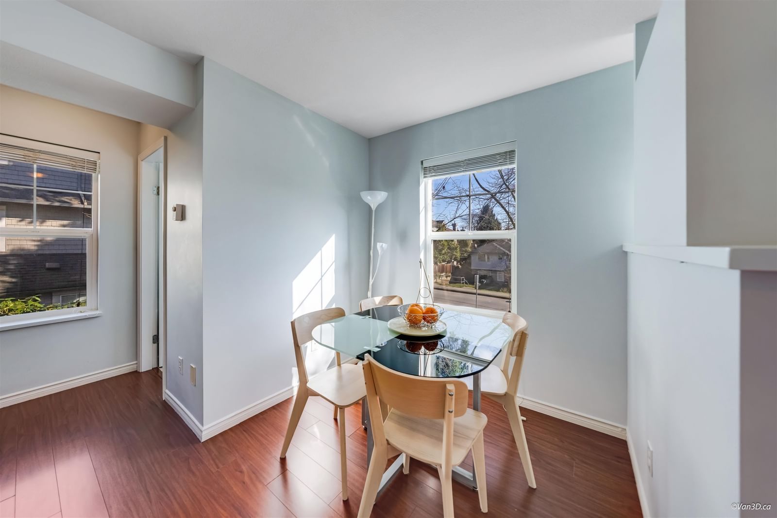 Listing Image 12