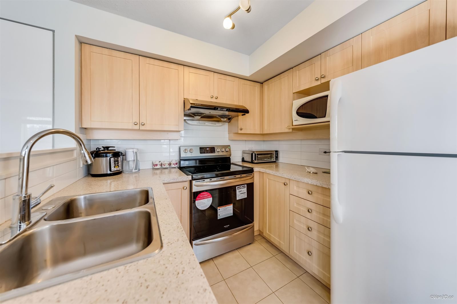 Listing Image 6