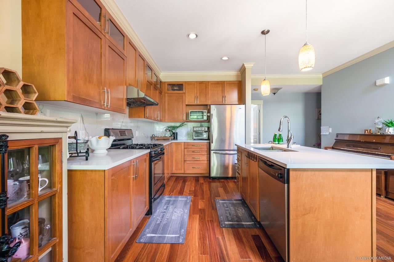 Listing Image 10