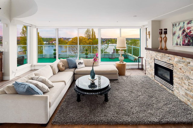 PH - 1403 Beach Avenue