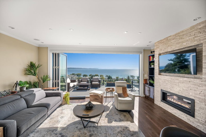 14786 Mcdonald Avenue, White Rock, V4B 2C8 | Image 2