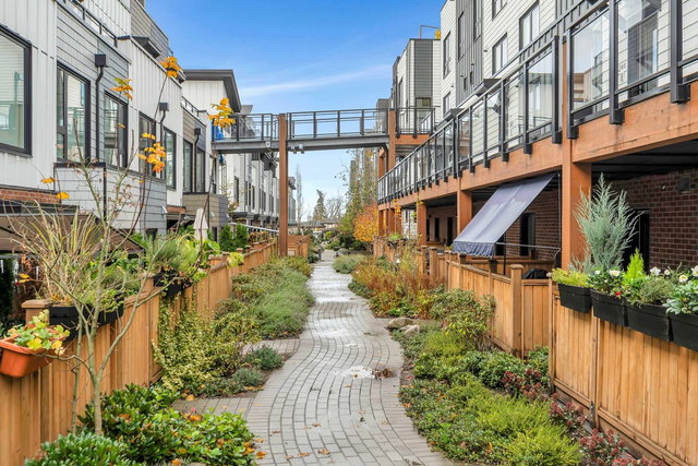 146 - 545 2nd Street E