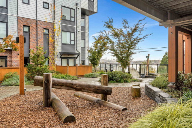 146 - 545 2nd Street E