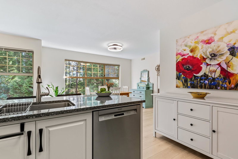 201 - 180 Ravine Drive, Port Moody, V3H 4Z3 | Image 2