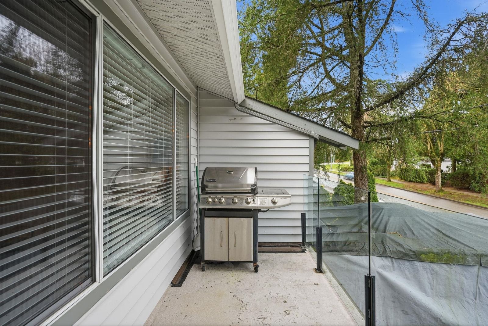 Listing Image 16