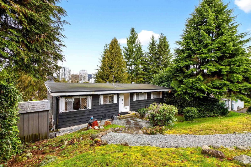 3362 Viewmount Drive