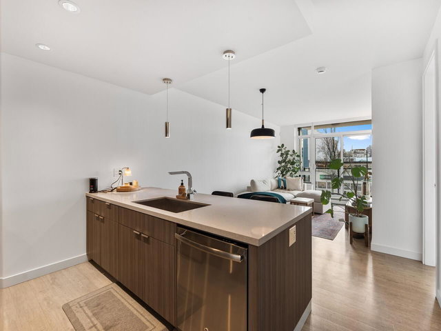 201 - 1788 Ontario Street