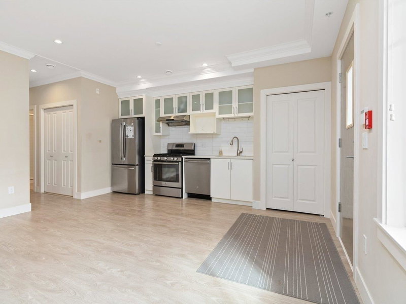 102 - 4577 Slocan Street, Vancouver, V5R 1Z8 | Image 3