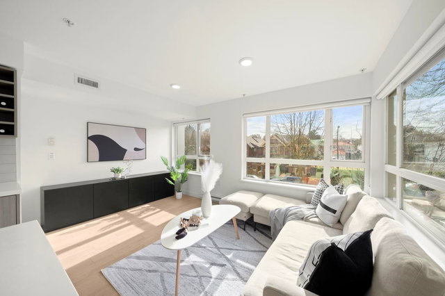 3 - 365 16th Avenue E