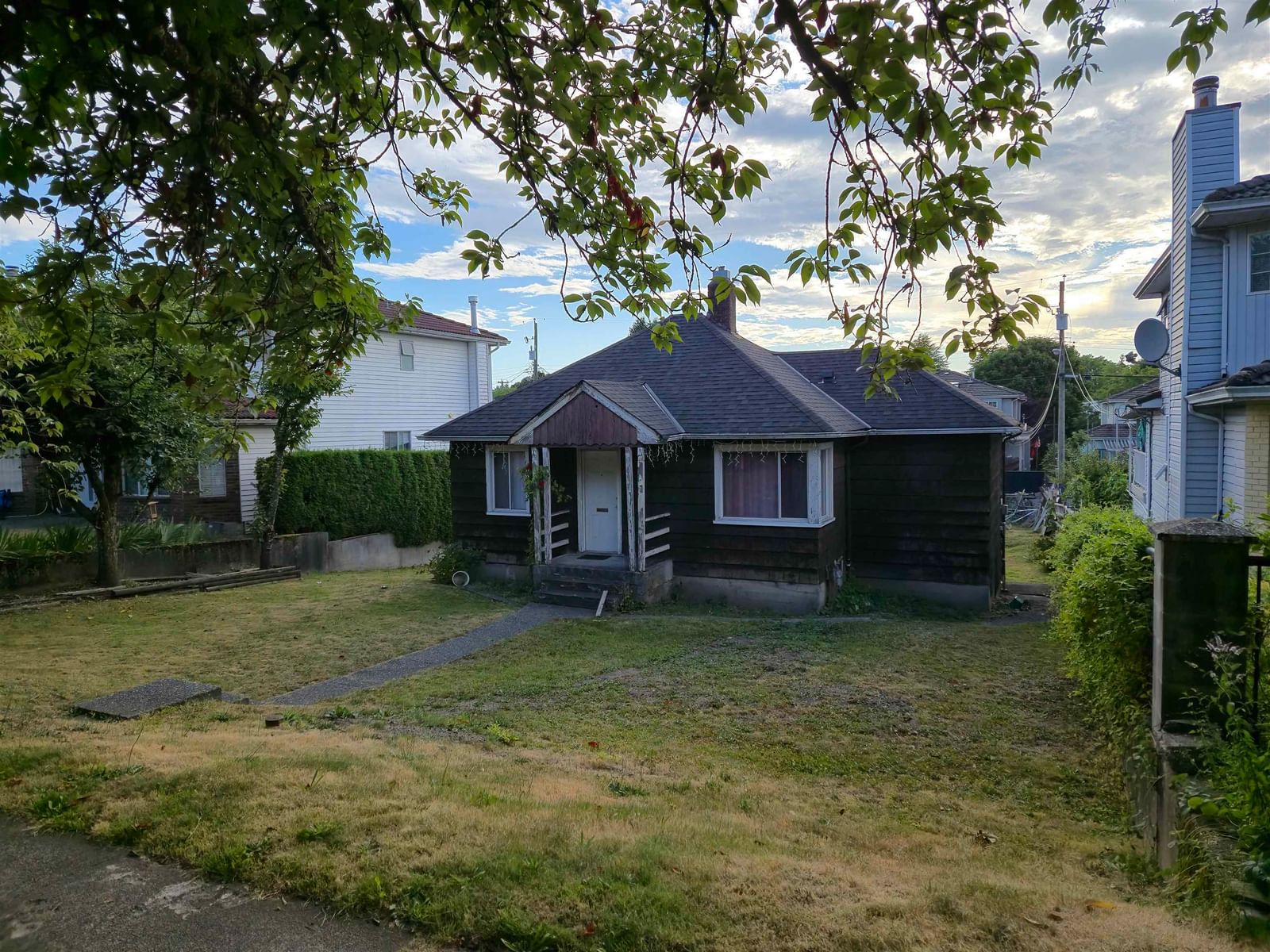 Listing Image 3