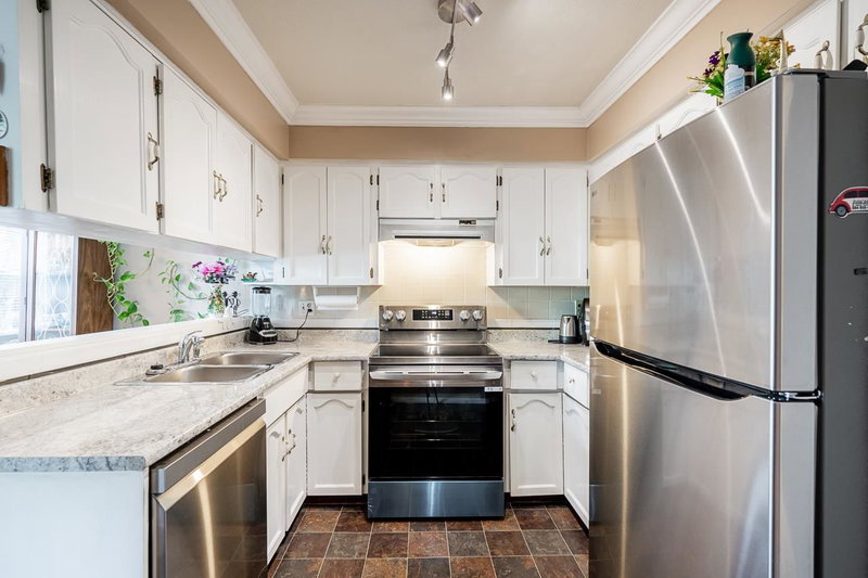 134 - 31955 Old Yale Road, Abbotsford, V2T 4N1 | Image 3