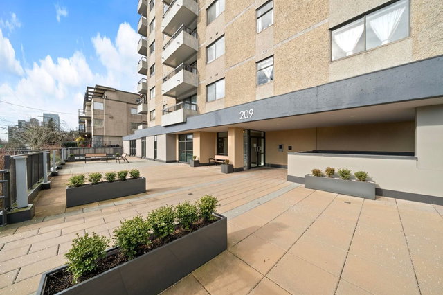 1002 - 209 Carnarvon Street