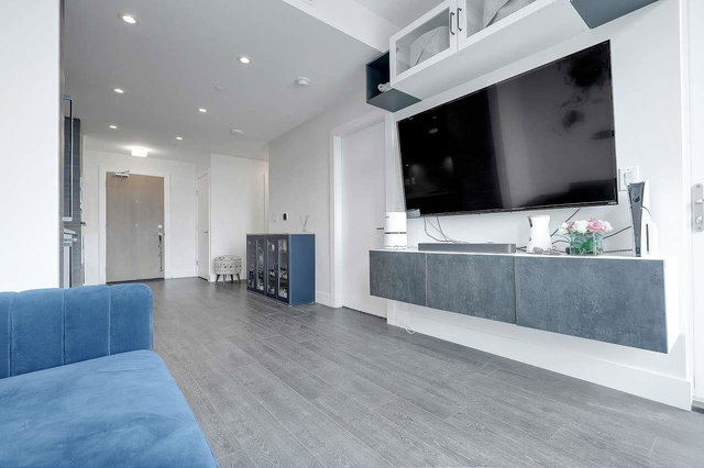 1705 - 3438 Sawmill Crescent