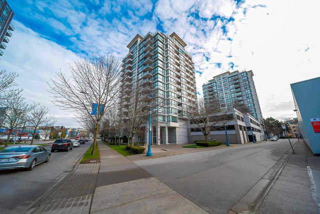 806 - 7555 Alderbridge Way