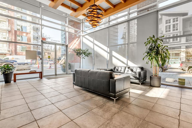 1908 - 400 Capilano Road