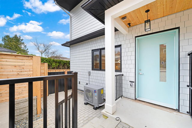 6 - 4855 Venables Street