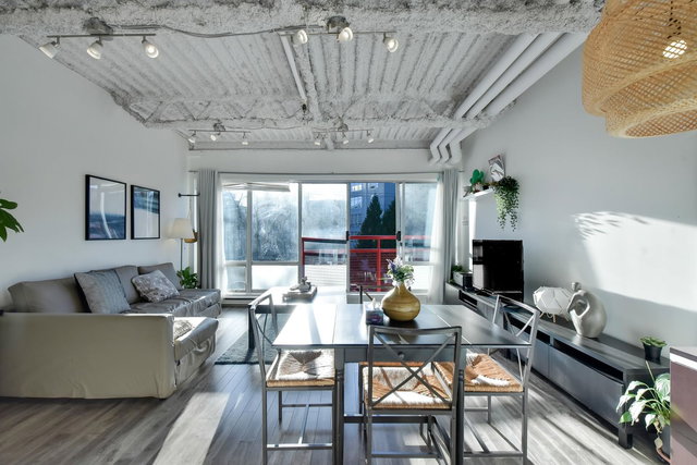 305 - 350 2nd Avenue E