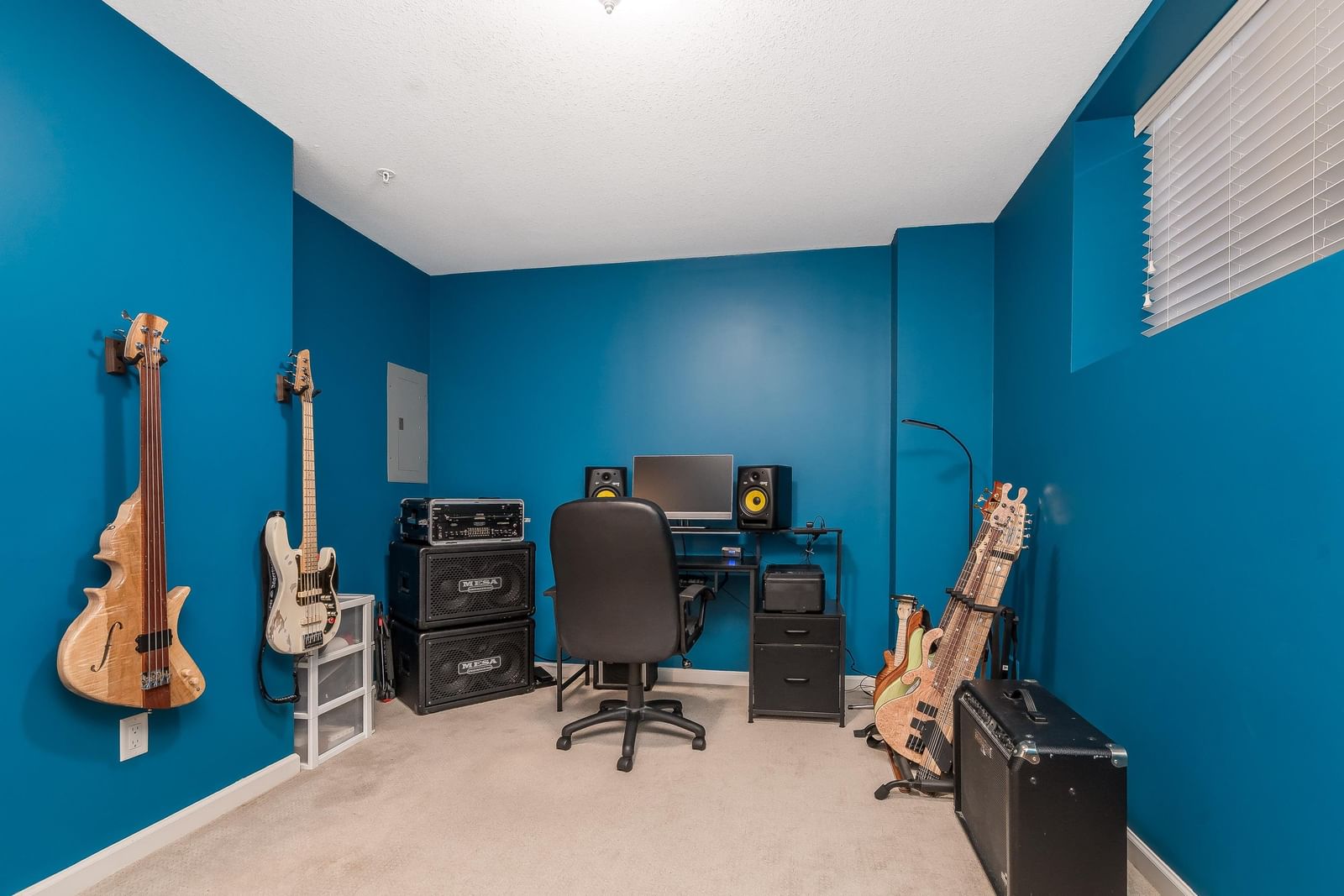 Listing Image 32