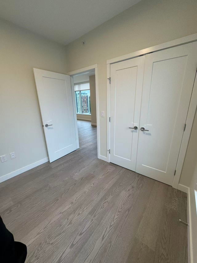 1000 - 6138 Birney Avenue