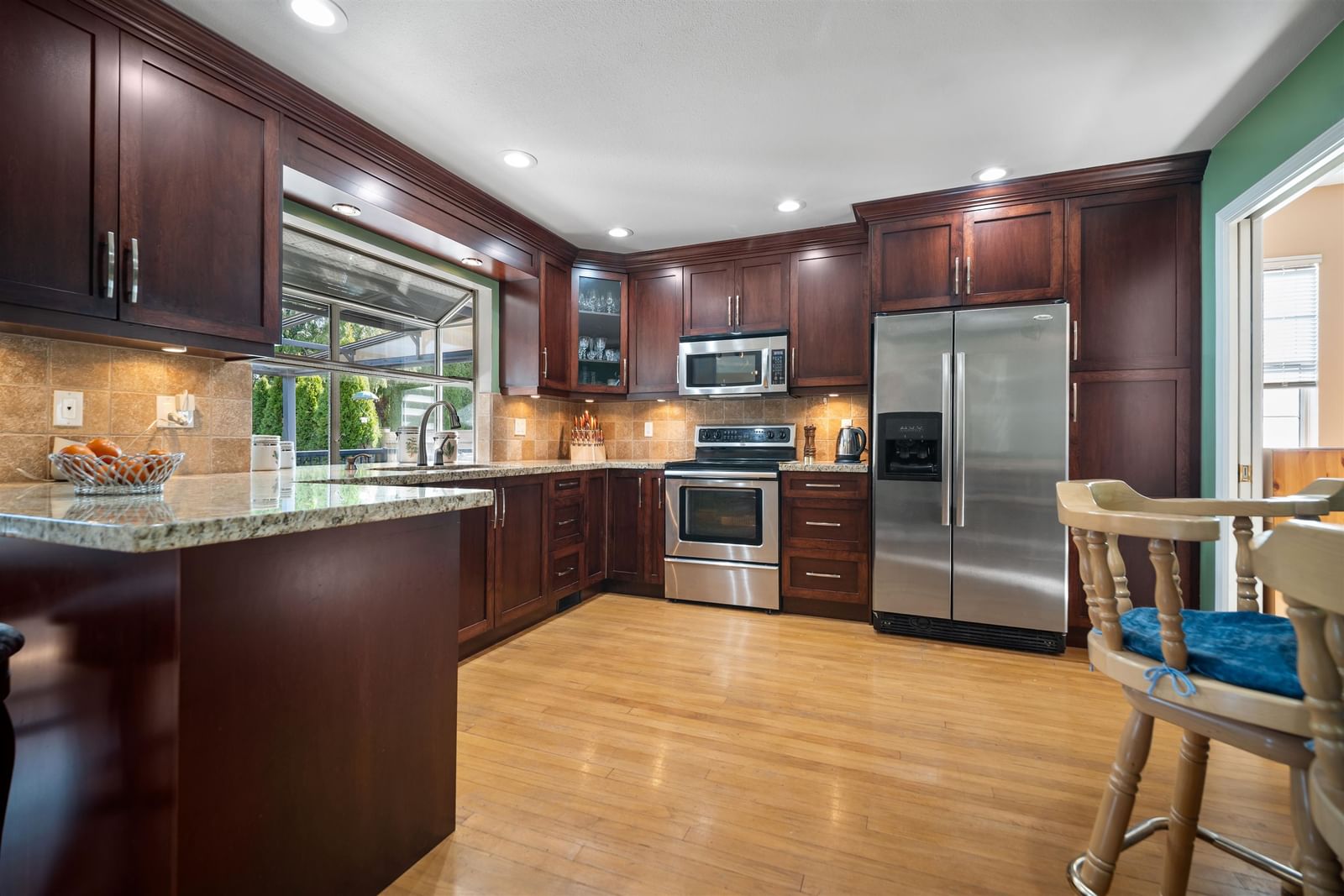 Listing Image 10