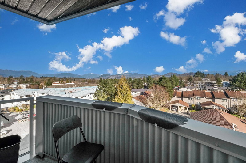 601 - 32838 Landeau Place, Abbotsford, V2S 0M6 | Image 2