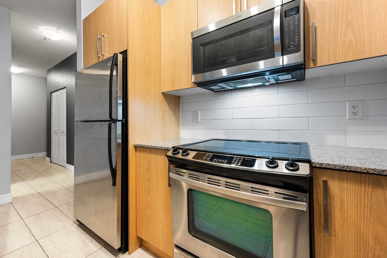 Listing Image 18