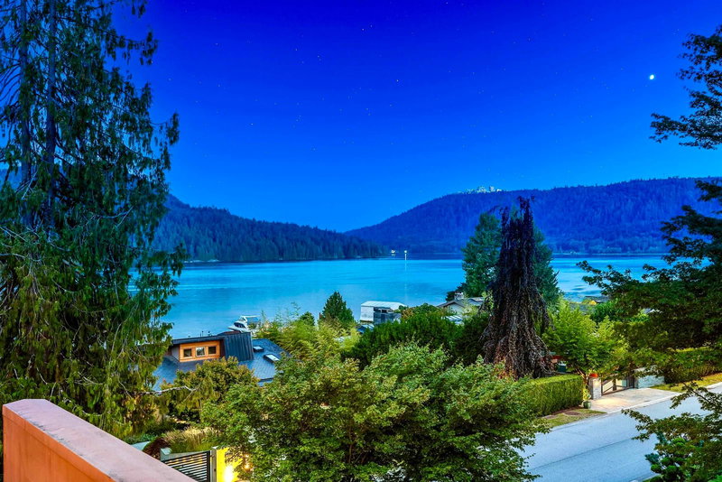 687 Beachview Drive, North Vancouver, V7G 1P8 | Image 3