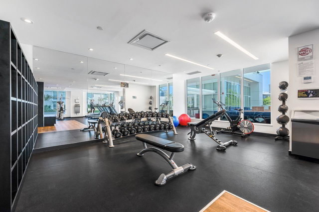 906 - 13685 102 Avenue