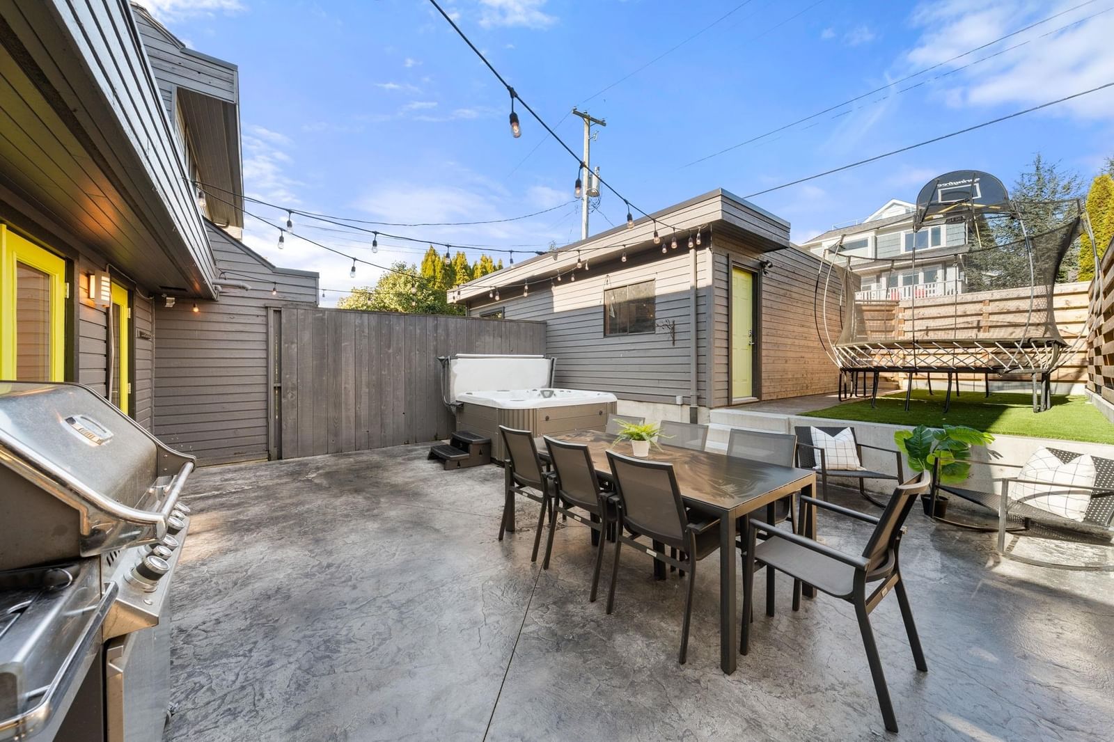 Listing Image 15