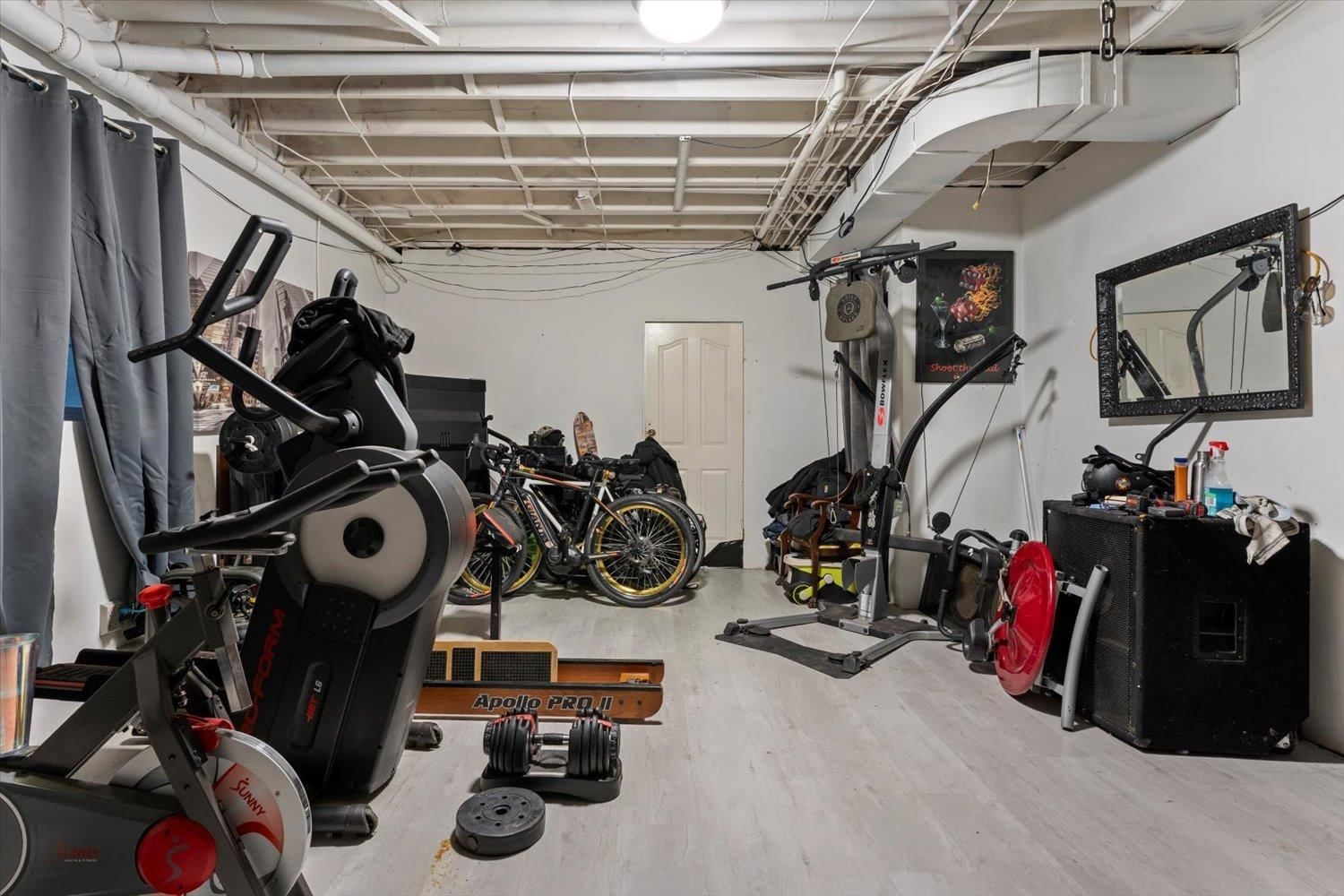 Listing Image 12