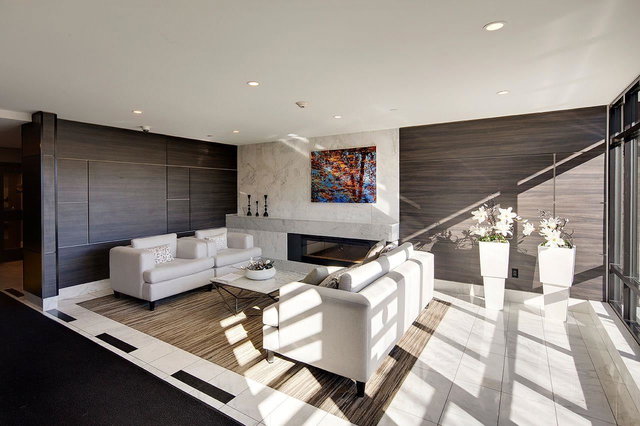 207 - 3825 Cates Landing Way