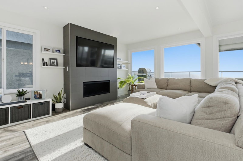 15373 Victoria Avenue, White Rock, V4B 1H1 | Image 3