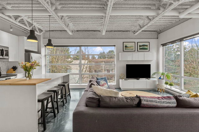 431 - 350 2nd Avenue E