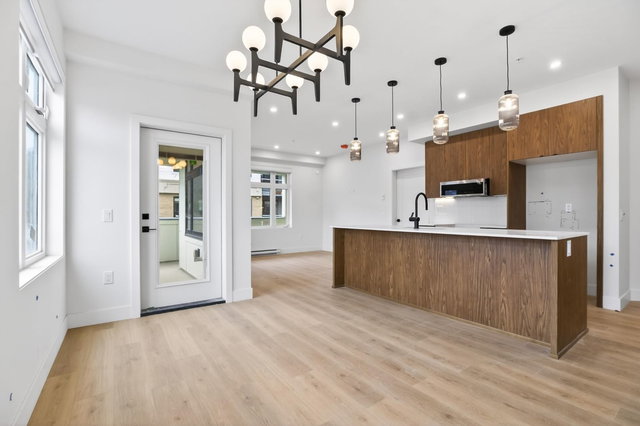 305 - 46185 Thomas Road