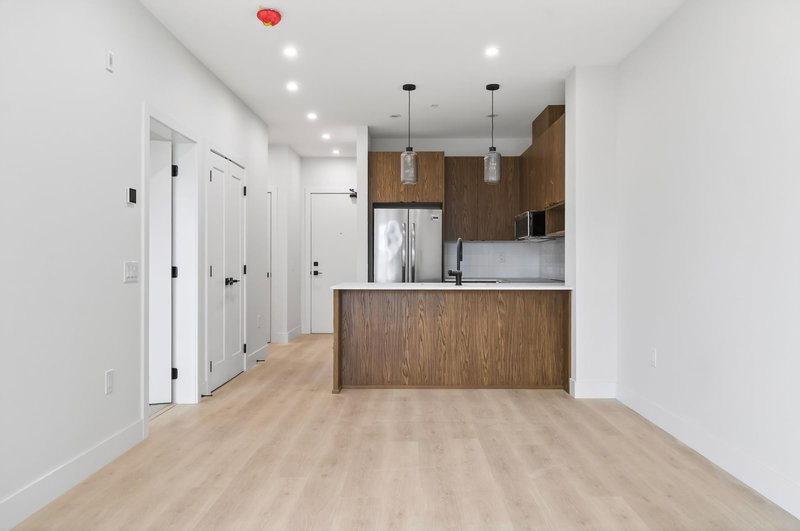 505 - 46187 Thomas Road, Chilliwack, V2R 6H3 | Image 2