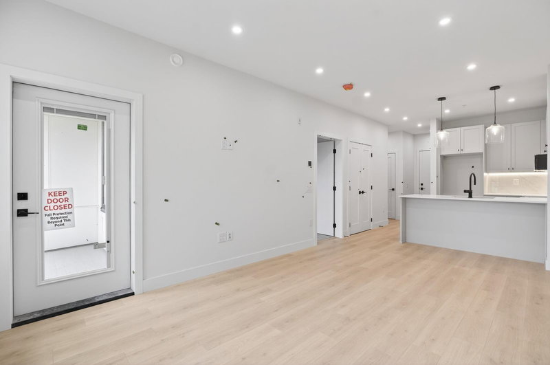 506 - 46185 Thomas Road, Chilliwack, V2R 6H3 | Image 2