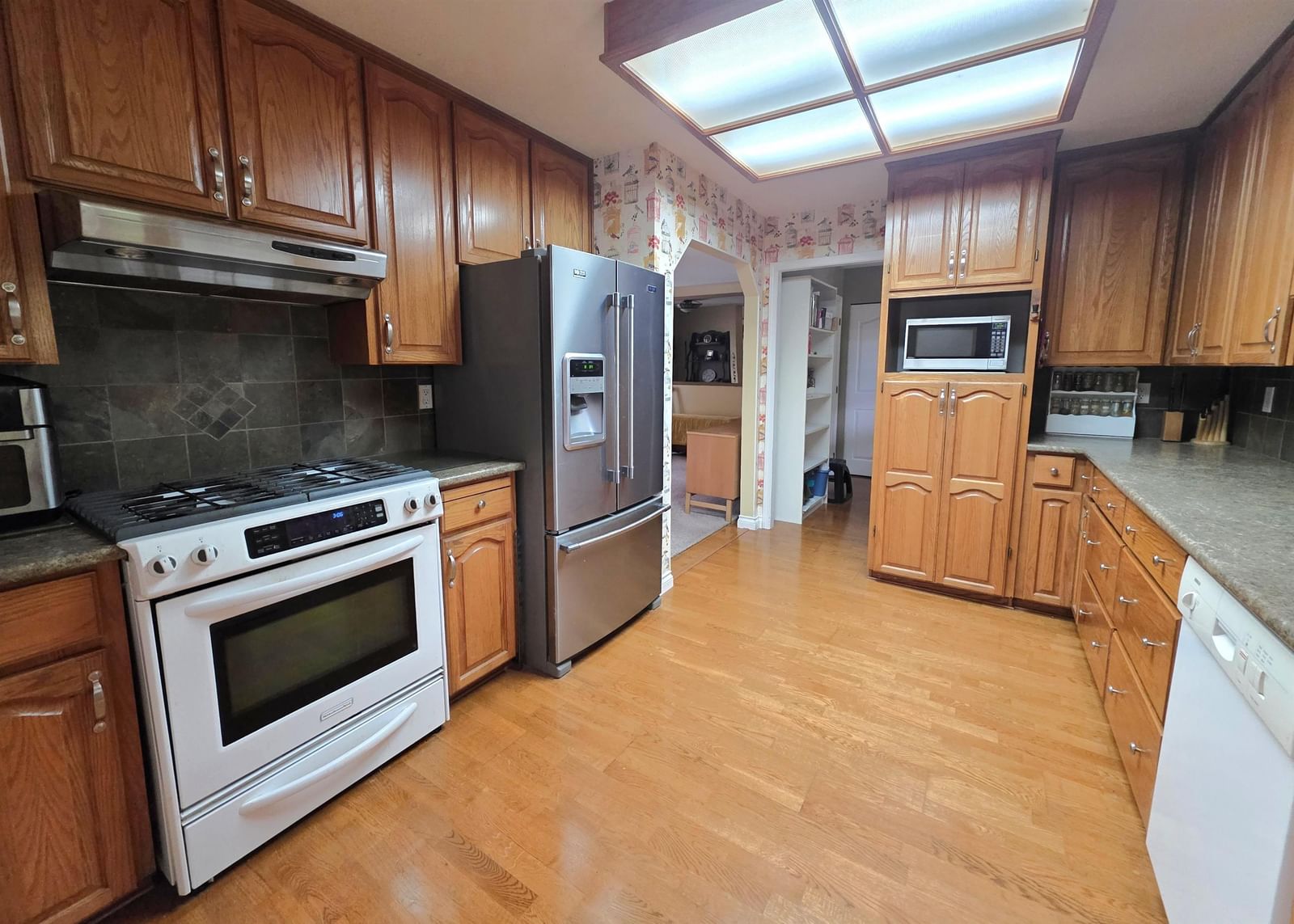 Listing Image 13