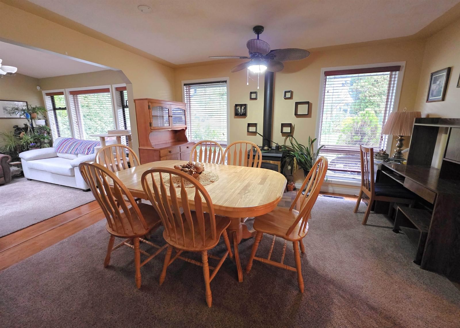 Listing Image 6