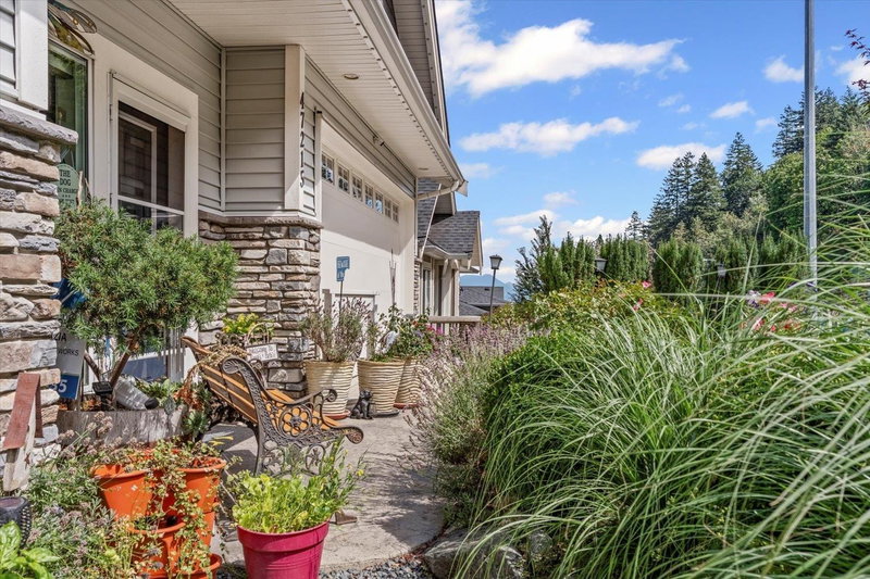 47215 Sylvan Drive, Chilliwack, V2R 0R8 | Image 2