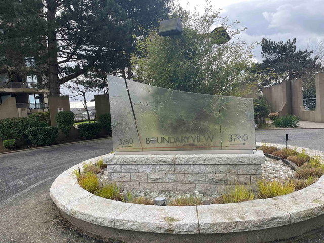 206 - 3760 Albert Street