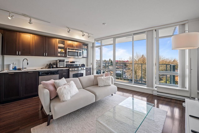 612 - 4888 Nanaimo Street