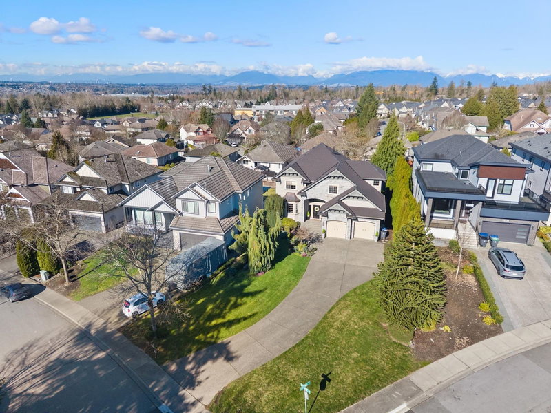 18265 Claytonhill Drive, Surrey, V3S 7N5 | Image 2