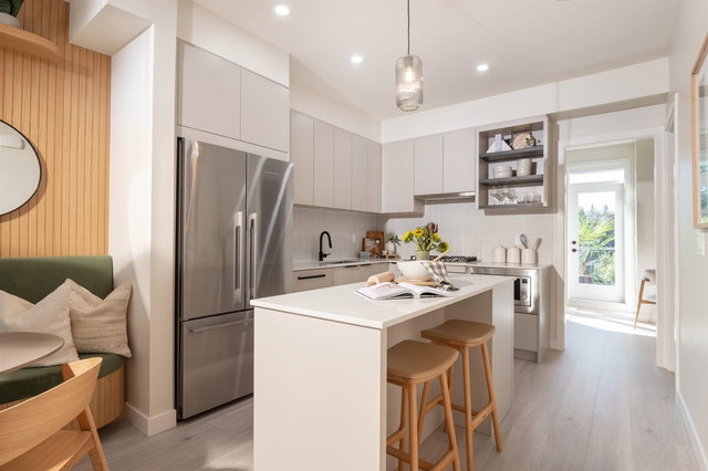 210 - 921 Grant Street