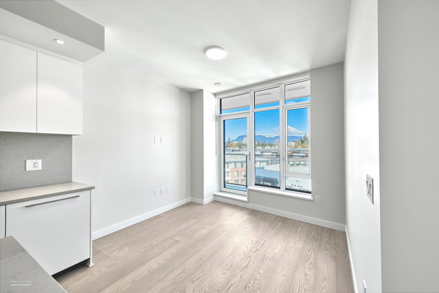 911 - 6138 Birney Avenue