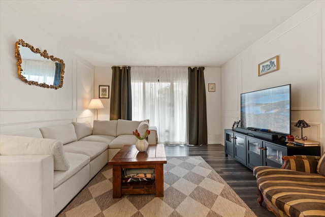 101 - 45900 Lewis Avenue